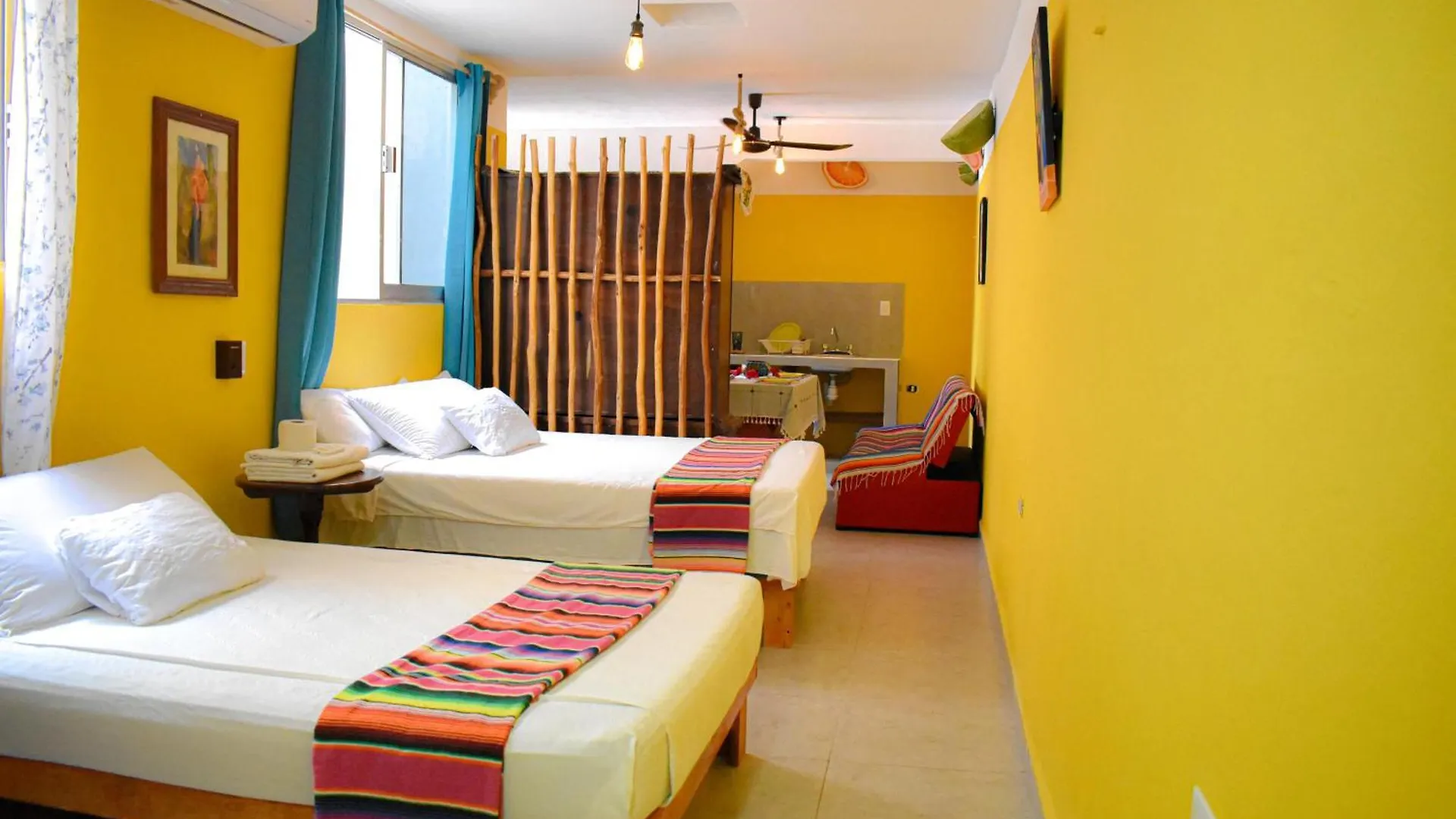 Casona Pueblo Magico -Suite And Family Rooms Канкун Отель типа 